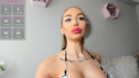 Elina online show from May 6, 7:23 am