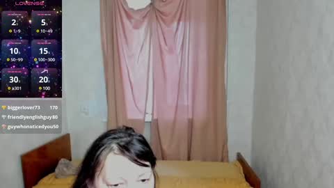 Snapshot of elis_gabbi chatting on February 4, 12:51 am Elis online show from February 4, 12:51 am
