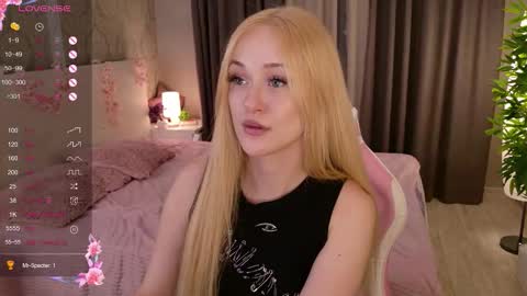 Elis online show from October 22, 4:56 pm