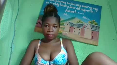elisabeth2525 online show from January 3, 5:06 am