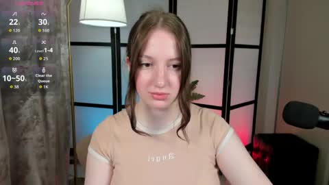 your sweet Lisa online show from May 5, 4:04 am