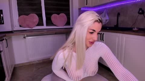 elisabeth_jason online show from March 21, 5:12 am