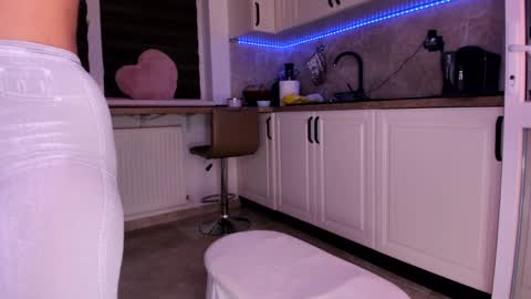 elisabeth_jason online show from April 28, 3:21 am