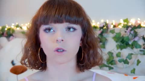 ElisabethDavis online show from March 2, 3:30 pm