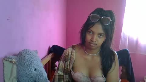 elisah01 online show from May 25, 5:50 am