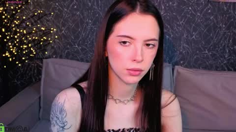 Elise online show from May 12, 5:19 pm