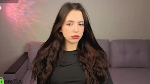 Elise online show from March 25, 9:34 am