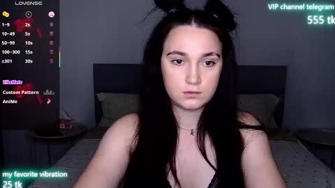 Snapshot of eliz_v_ta chatting on September 15, 10:50 pm Eliz online show from September 15, 10:50 pm