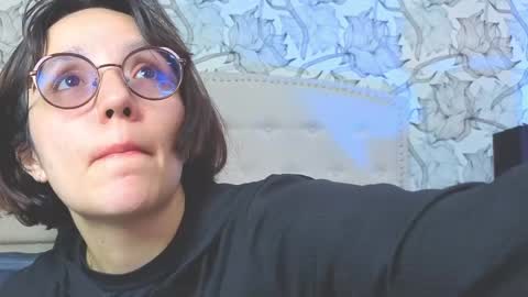 Eliza online show from May 6, 7:18 pm