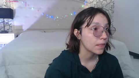 Eliza online show from December 17, 7:18 pm