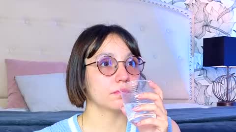 Eliza online show from May 20, 7:33 pm