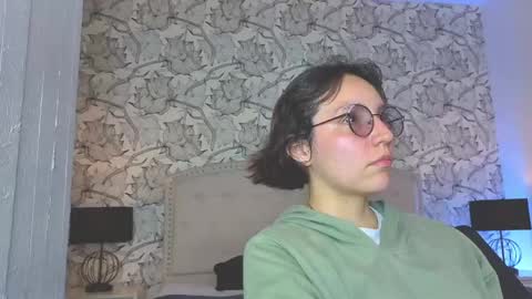 Eliza online show from May 4, 7:17 pm