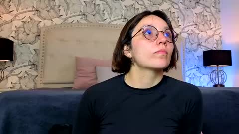 Eliza online show from May 19, 7:32 pm