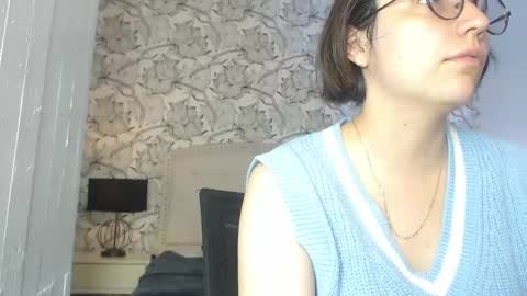 Eliza online show from May 8, 8:43 pm