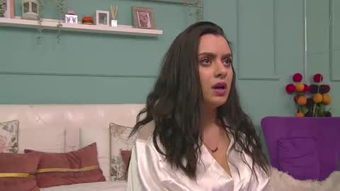 Eliza online show from January 11, 6:44 pm
