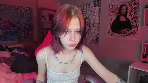 Snapshot of eliza_sadcat chatting on February 10, 3:42 pm Elizabeth online show from February 10, 3:42 pm
