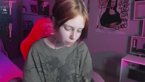 Snapshot of eliza_sadcat chatting on February 24, 6:26 pm Elizabeth online show from February 24, 6:26 pm