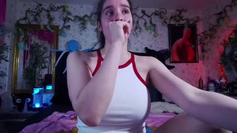 Elizabeth online show from March 11, 9:48 pm