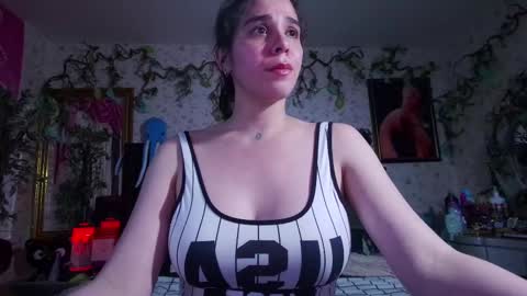 Elizabeth online show from September 23, 10:30 pm