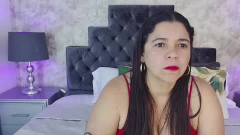 Elizabeth online show from May 22, 10:08 pm