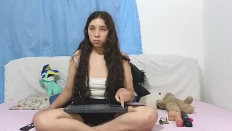 Snapshot of elizabeth_evanz chatting on March 12, 1:25 am elizabeth online show from March 12, 1:25 am