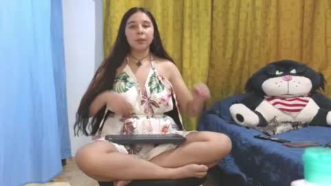 Snapshot of elizabeth_evanz chatting on January 24, 3:32 am elizabeth online show from January 24, 3:32 am