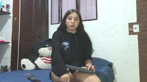 Snapshot of elizabeth_evanz chatting on December 15, 5:02 am elizabeth online show from December 15, 5:02 am