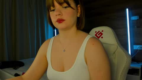 Elizabeth online show from May 24, 12:09 am