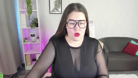 Elizabeth   Wed Thurs Frid Sat Sun 10 AM  13 PM online show from February 25, 10:03 am