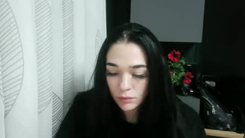 elizabeth_xi online show from October 2, 6:13 pm
