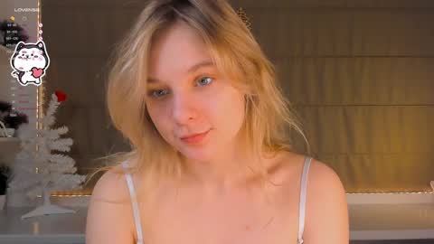 Elizabeth online show from December 18, 1:15 am
