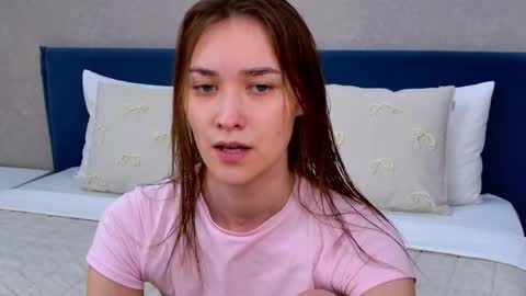 Elizabeth online show from May 9, 7:27 pm