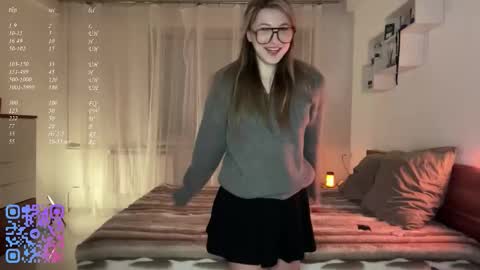 Mia online show from March 22, 5:08 pm