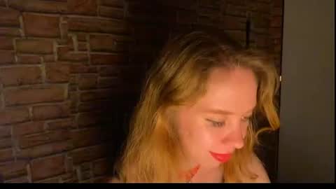 Eliza online show from July 22, 6:09 pm