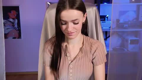 elizzza_ online show from October 21, 5:22 am