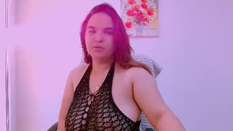 Ella online show from July 13, 5:24 pm