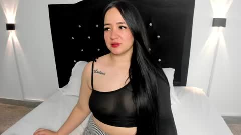 Ella online show from June 26, 2:13 am