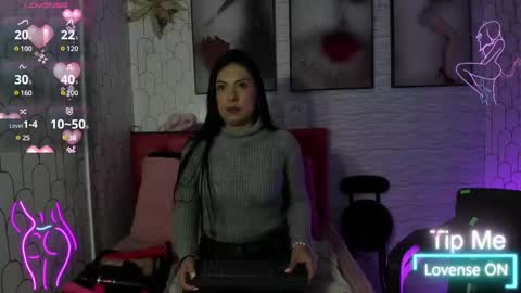 Snapshot of ella_rouse1 chatting on March 7, 11:51 am ella rouse online show from March 7, 11:51 am