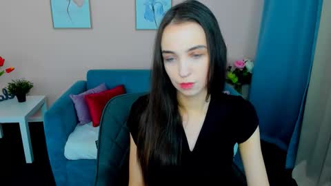 Ella online show from September 24, 1:54 pm