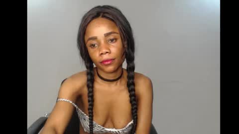 ella online show from October 20, 5:43 am