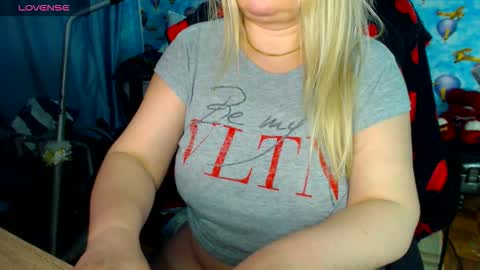  IsaBella  online show from February 14, 11:51 pm