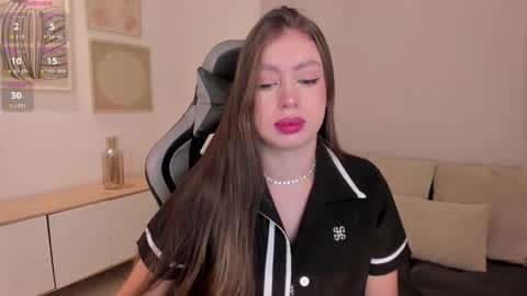 EllaClark online show from October 16, 5:59 pm