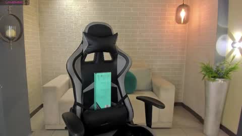 EllaClark online show from October 6, 5:40 pm