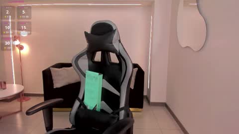 EllaClark online show from November 10, 6:47 pm