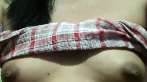 Snapshot of ellah_morena chatting on February 27, 4:21 pm Ellah online show from February 27, 4:21 pm
