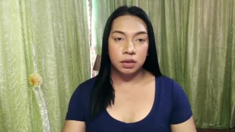 Snapshot of ellah_morena chatting on February 24, 5:19 am Ellah online show from February 24, 5:19 am