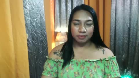 Snapshot of ellah_morena chatting on February 13, 2:42 pm Ellah online show from February 13, 2:42 pm