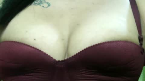 Snapshot of ellah_morena chatting on March 3, 3:15 pm Ellah online show from March 3, 3:15 pm