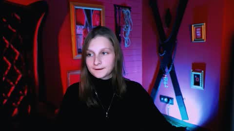 Ella online show from September 30, 4:45 pm