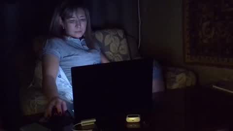 ellajohnsonx online show from April 3, 8:51 pm